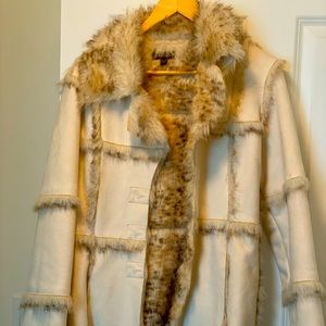 BEBE gorgeous mock fur leather cream coat